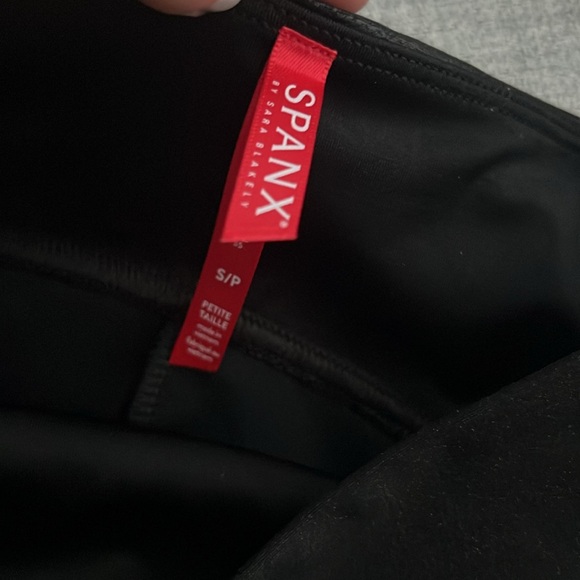 Women’s SPANX Leggings Faux Leather High Waisted Black Shiny Small Petite - Picture 6 of 8